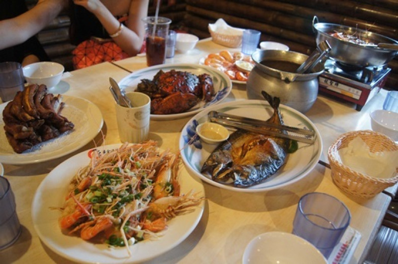新竹活蝦餐廳~聚餐的好所在★豐盛又新鮮的海鮮料理!!!              