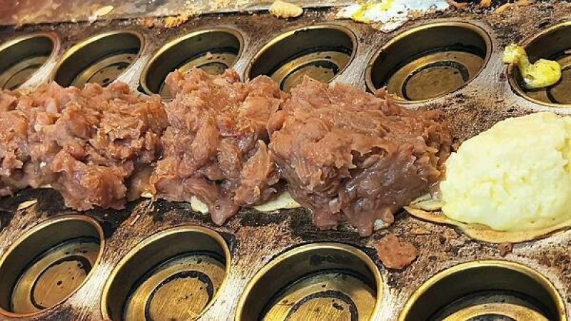 新北市板橋區太極鰲車輪餅｜內餡多到蓋不起來的紅豆餅，沒有預訂可能會吃不到