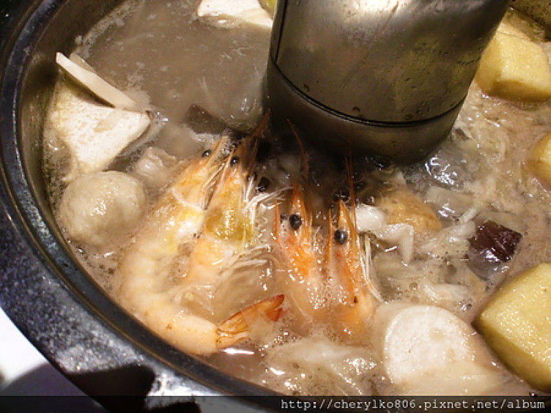 【台北】傳承半世紀的好味道--內湖新勵進酸菜白肉鍋