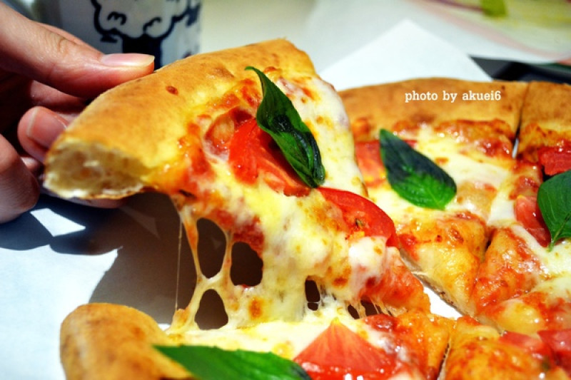 《試吃》【台中西區】DONA PIZZA朵那披薩