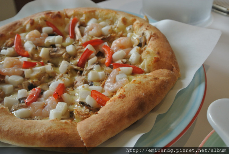 [口碑卷]台中 西區。DONA　PIZZA 朵那披薩-手作薄皮披薩