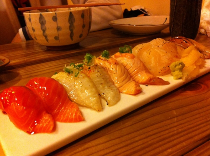 [食記 - 日式] 二男小家料理 - 中和鮮嚐甜嫩生魚片好所在。