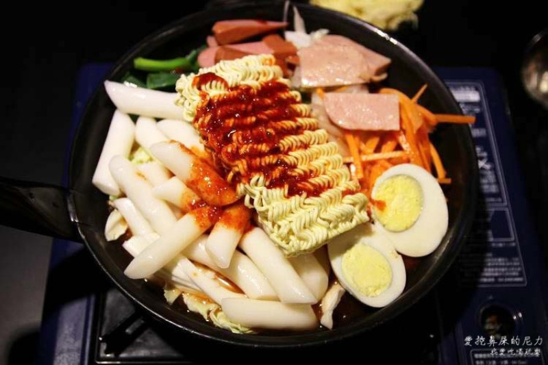『旅遊』台北。黃OPPA韓式烤肉，韓國歐巴幫你烤肉肉