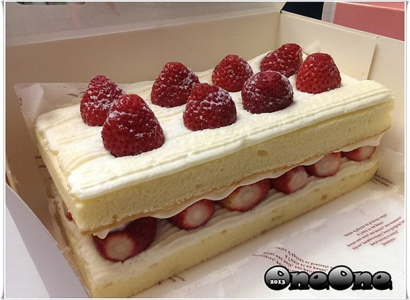 台北士林║季節&數量雙重限定❥宣原烘焙蛋糕專賣店。北海道雙層草莓蛋糕