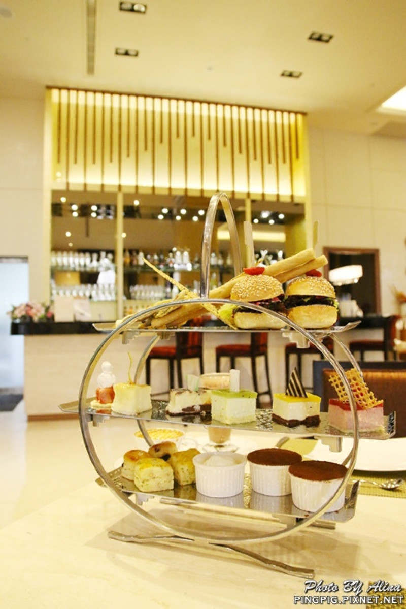 【食記】南港展覽館 台北富信大飯店 汎塔莎西餐廳 雙人英式下午茶 享受貴婦般的浪漫甜點