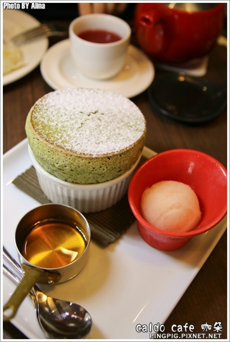 [ 食記 ] 台北東區 caldo cafe 咖朵咖啡 - 每日口味限定舒芙蕾 甜甜暖呼呼