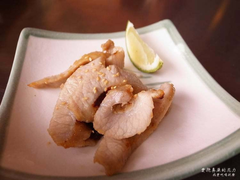 『食記』高雄鼓山。魚仔壽司魚湯店，平價日本料理
