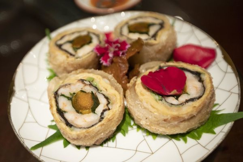 山海樓手工台菜餐廳 - 彷如台式花卷的太平町玫瑰蝦