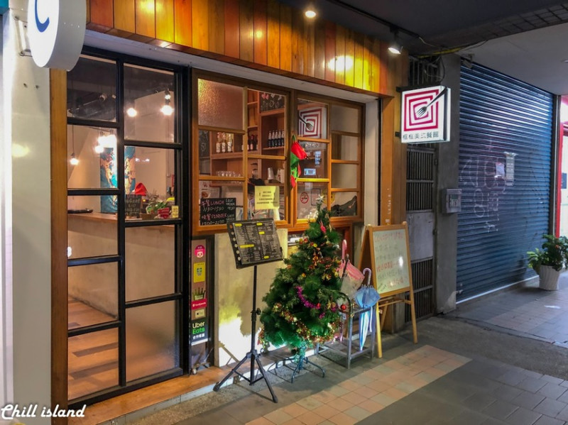 【新北餐廳 |美式】框框美式餐館，新店區Google 4.5分小餐館
