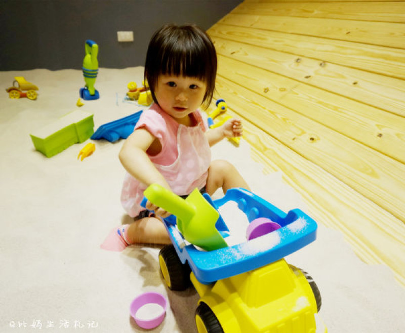 <玩吧!寶貝> 這裡有色彩繽紛又安全無毒的木質玩(教)具，為孩子開創一個環保新樂園@新竹環球購物中心♠Hape木樂地