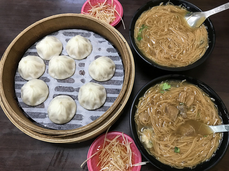 [台北] 中山國中捷運-黃金麵線- 超好吃的排隊麵線美食