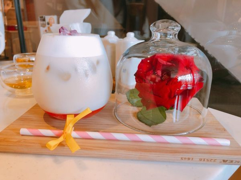 捷運中山站✿金品茶語✿台灣新式茶文化~浮誇的飲品太迷人! 小包饕客套餐好多口味一次滿足!!