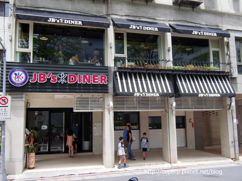[餐廳食記]台北天母的JB’s Burger:划算道地的美式早午餐