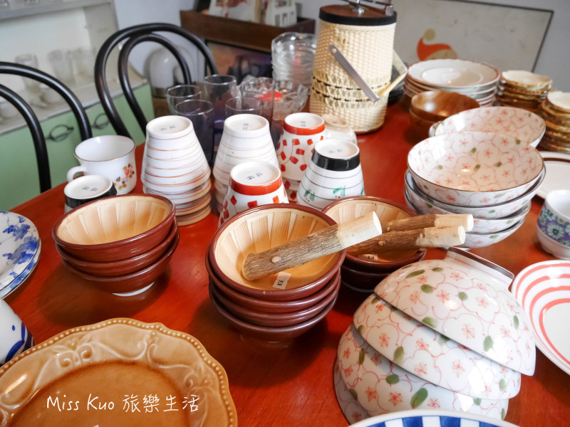 【台南。景點】老宅內的平價日系碗盤、陶瓷用品：餐桌上的鹿早。。。生活食器