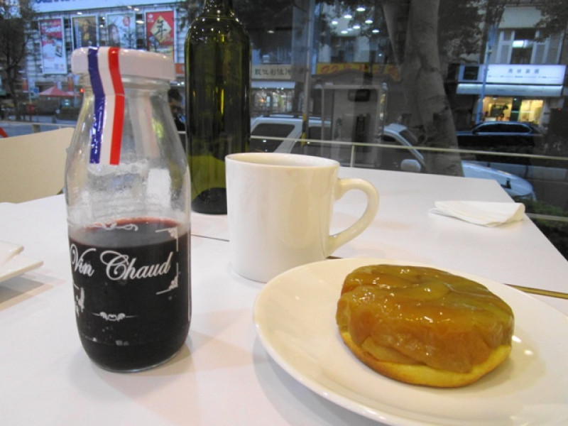 【民生社區】迷人的法式香料熱紅酒配甜點也搭~吃吃喝喝Maison Gourmande民生店