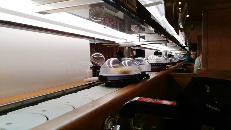 【吃貨日記】松江南京站  ▌くら寿司 藏壽司 Kura Sushi 好玩又好吃的輸送壽司店