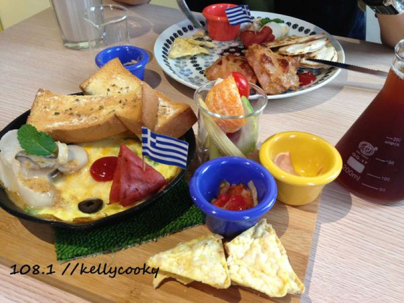 ● (早午餐) 台南中西區/// 壹零捌.一 - 跟別人不一樣的早午餐 (有插座WIFI)