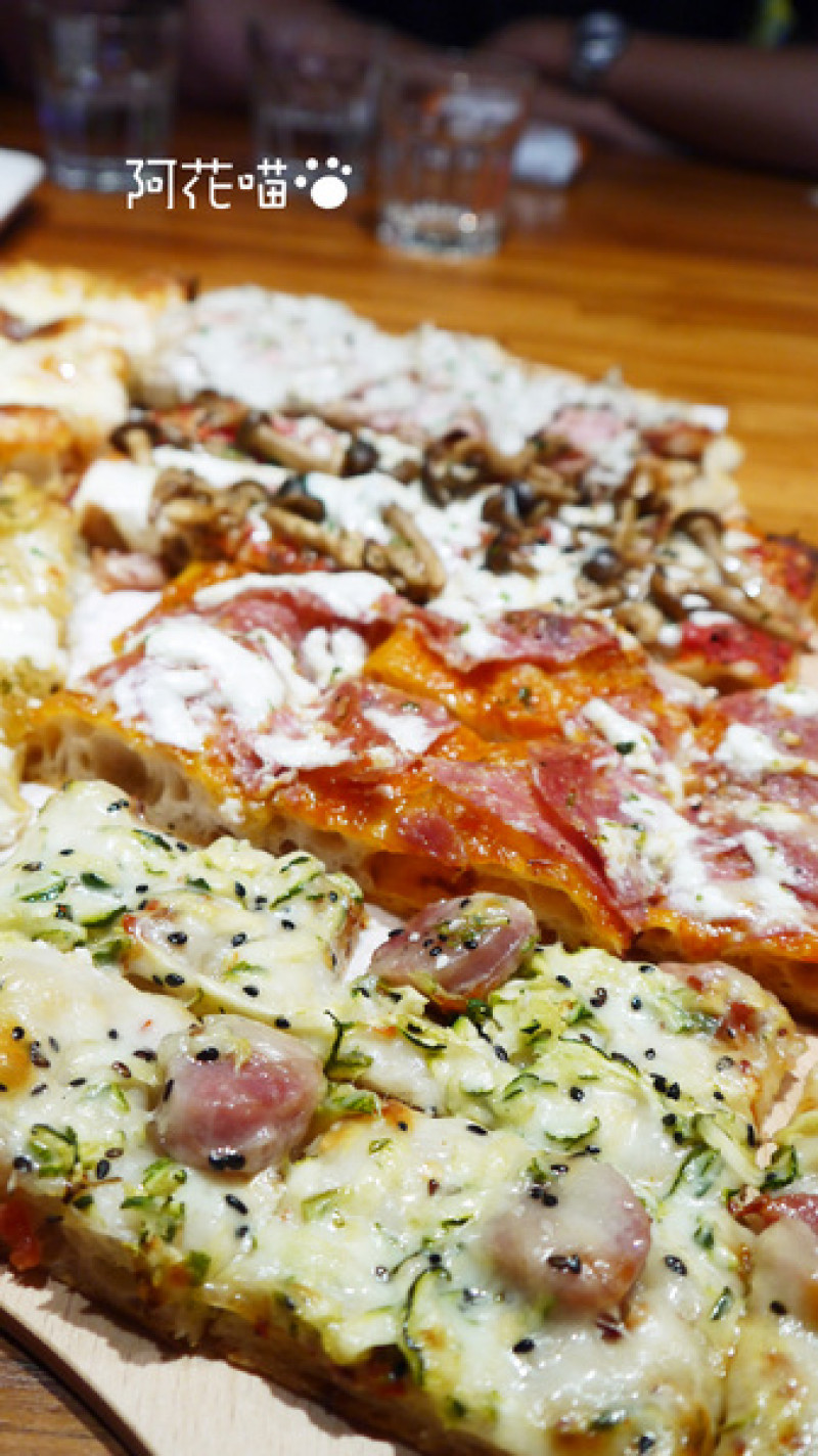 【東區│Pizza】方形披薩！嘗試各種口味披薩的天堂『Square Pizza al Taglio方』 (附menu)