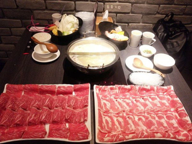 [台北中山] 肉食主義者最愛的火鍋! ♥『方圓涮涮屋(撫順店)』♥ 平價美味高級肉專賣