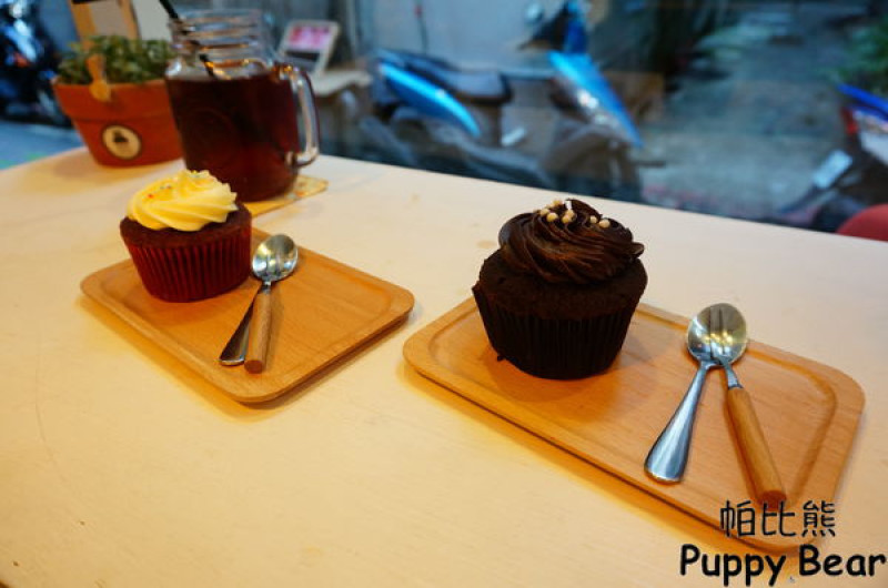 【食記】Cup Cat CUPCAKE - 東區小店 ～ 好好吃杯子蛋糕