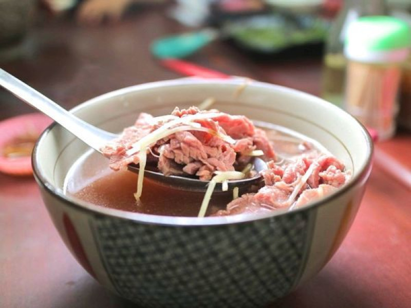 【台南.牛肉湯】學甲順德牛肉湯，吃肉開眼界、喝湯見真章
