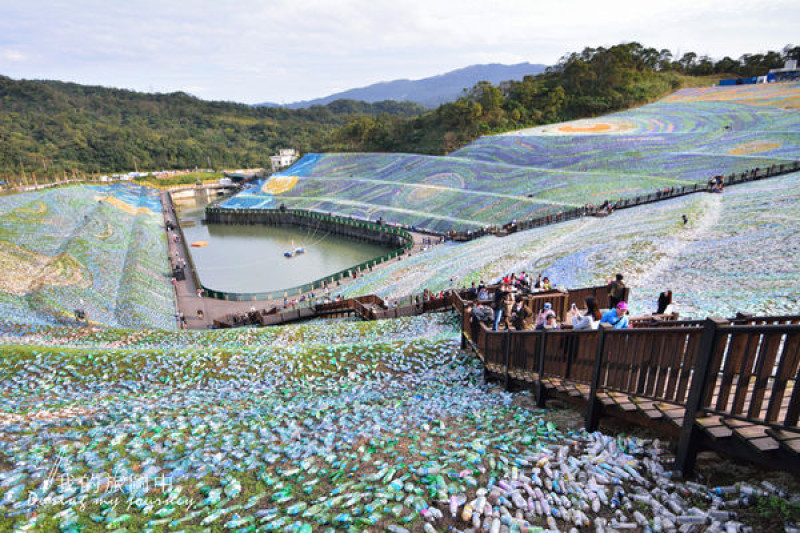 【遊記】台北 瑞芳 星空草原+擁恆文創園區 四百萬支寶特瓶打造梵谷的經典畫作