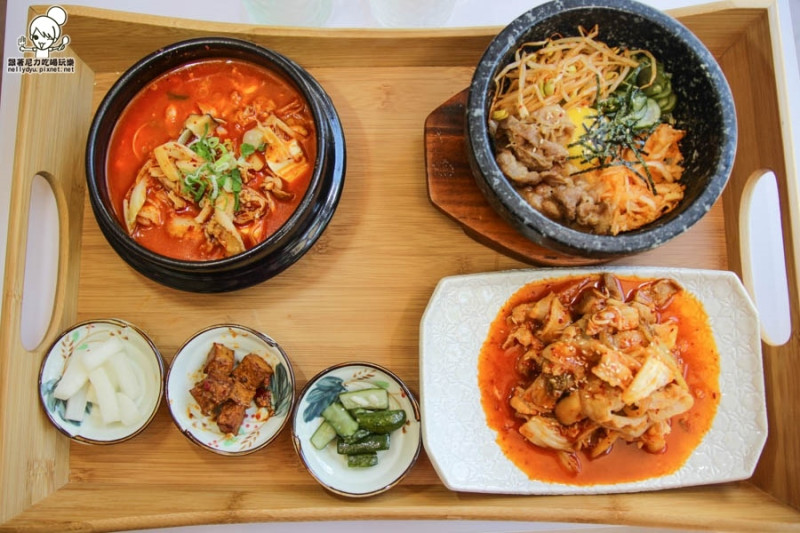 吃-三民。木槿花韓式食堂，韓式定食大份量（河堤美食）