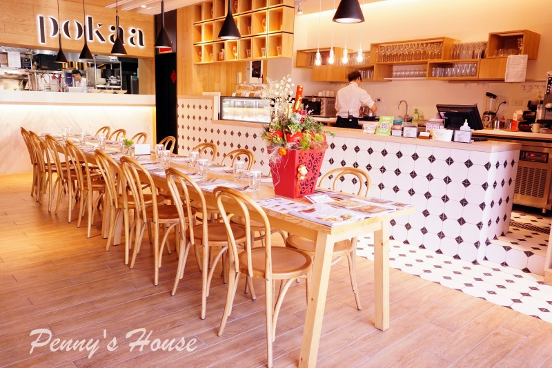 
北歐風格義法料理餐廳 波咔Pokaa Cafe & Bistro，新竹竹北高質感餐廳，有包廂投影機，適合聚餐、約會、下午茶、免費停車場
