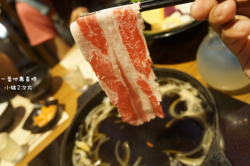 『一番地壽喜燒』精緻肉品吃到飽 霜降牛、牛小排、板腱牛任你吃！