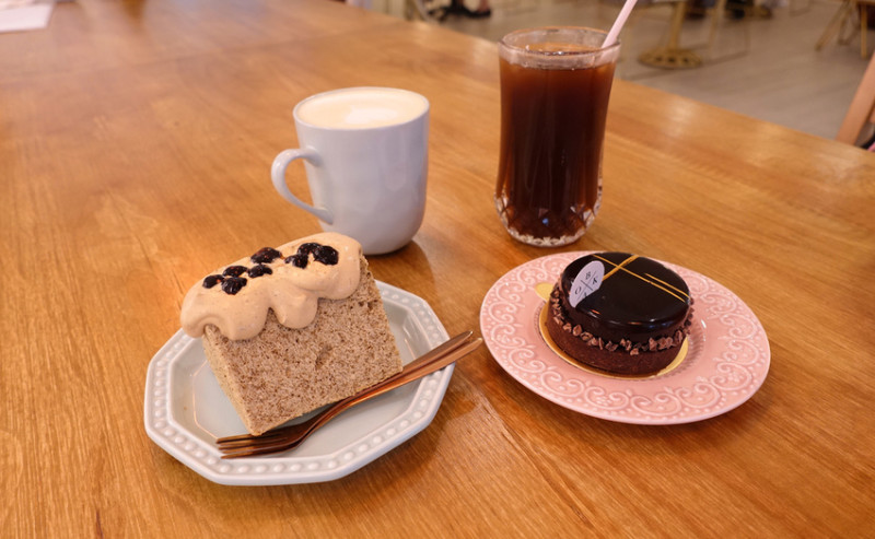 【甜點咖啡】BOKA , 民生社區巷弄內的精緻下午茶 , 蛋糕咖啡美味精緻 , 室內空間無敵寬敞 , 網美甜點控必造訪之夢幻咖啡廳