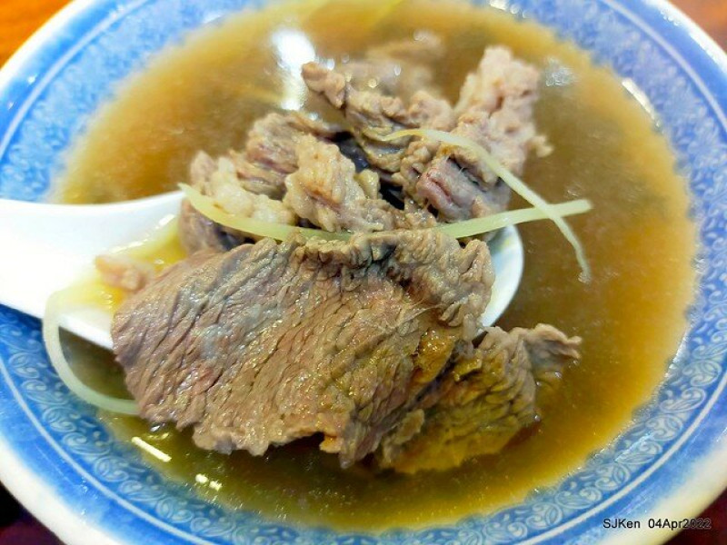 (南港美食)「金春發牛肉店」昆陽店 --- 甘甜溫潤的「鮮涮牛肉湯」，傳承百年的清燉好滋味!