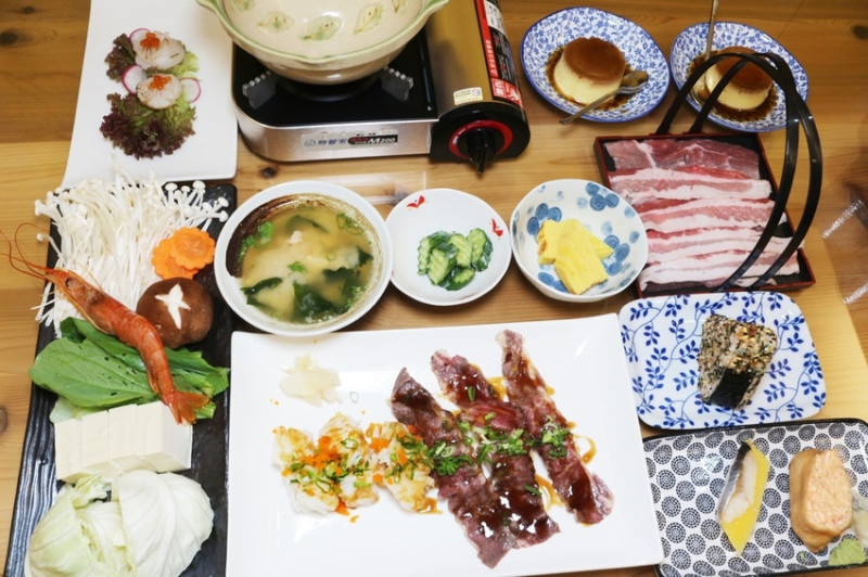 台南日式料理秀壽司  推出火鍋季壽喜燒套餐  壽司定食、丼飯多元選擇  簡約帶質感聚餐空間
