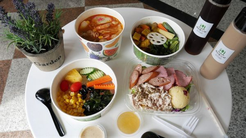 【台南市】不只是沙拉~炎炎夏日涼感輕食好享受，一日五蔬果健康又美味