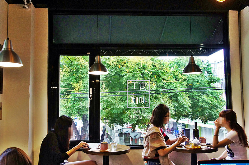 ［新莊輔大美食　工寓咖啡］不限時咖啡館　工業風格餐廳　