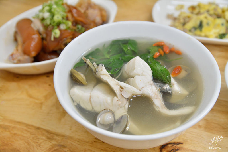 超人鱸魚湯 - Banbi 斑比美食旅遊