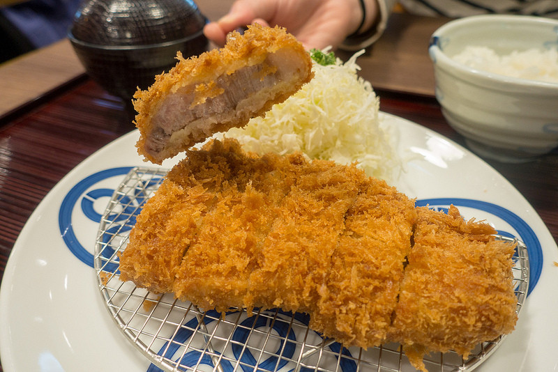 | Taiwan Taipei 台灣 台北 信義區 新光A9 ☻ 邁泉豬排 | 邁泉豬排MaiSEN 號稱東京最好吃的豬排名店 . 用筷子就可以夾斷的豬排