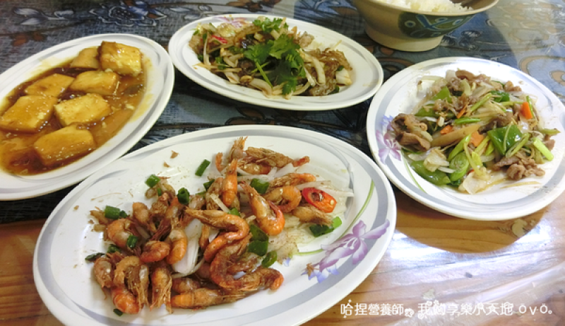 【高雄美食】六龜《寶來風味餐館》特色梅子料理，山珍野菜。適合多人一起吃的合菜餐廳、台式料理