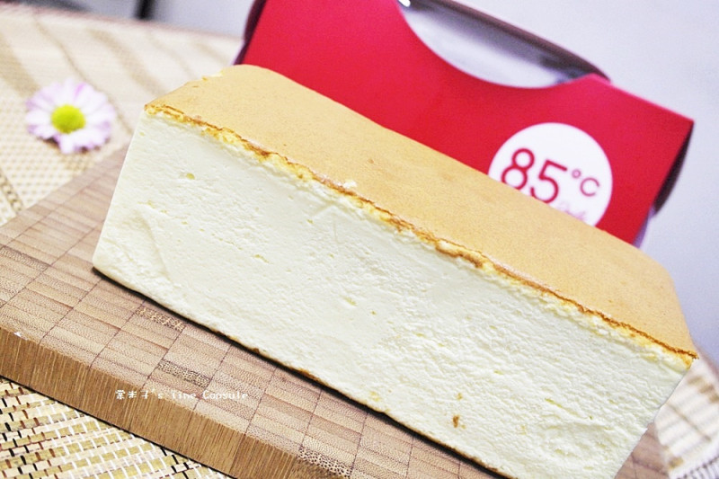 85度C甜點 舒芙蕾輕乳酪-又綿又細的口感，簡單的幸福~