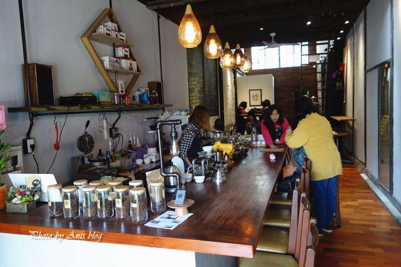 豐原咖啡館|Toyohara coffee roasters；日據時代老宅注入新生命的特色咖啡館。