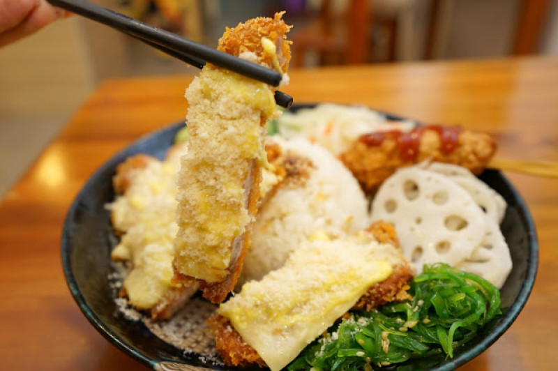 [食記] 新竹 雙饗丼。料好實在、口味創新的日式丼飯便當(近清大後門)