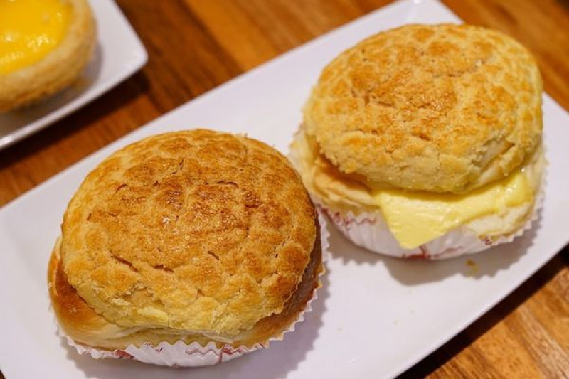 號外！號外！風靡大台北的檀島香港茶餐廳要來台中囖！開業三天（12.23-12.25）每天前100位顧客消費就送蛋撻！！！