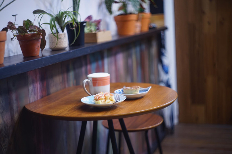 摩露啡molufi Cafe|員林隱藏版咖啡館，在植物園裡喝咖啡，特色烘焙點心，隱密又放鬆的秘密基地。 - 螞蟻幫的櫥櫃