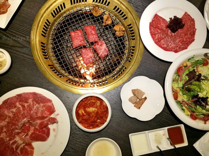 彰化【燒肉】九犇日式燒肉。享受牛肉在口中奔馳的快感，擋不住的魅力～快來呷犇！