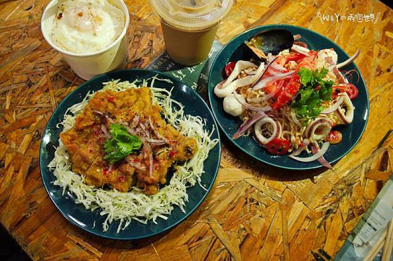 【新竹】東門市場－曼谷市場 椒麻雞 涼拌海鮮MaMa麵 坐落在舊市場的泰式料理