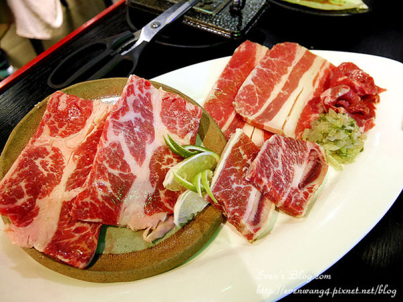 【食記。台北】皇上吉饗極品唐風燒肉。今天不當娘娘當皇上，吃個燒肉也能那麼High ♥