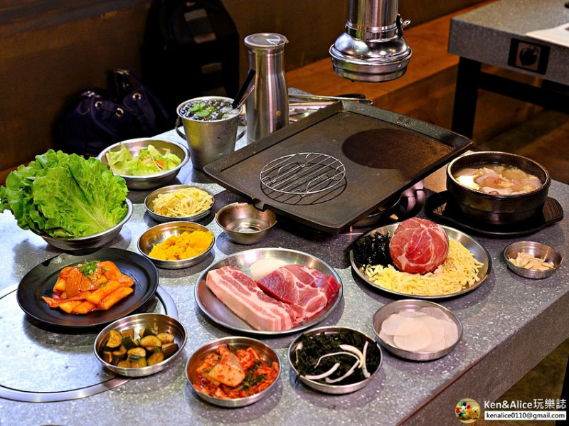 【新北永和美食】「51bbq韓式烤肉」在文青老屋大啖道地韓式燒肉與獨創泡菜肉彈！