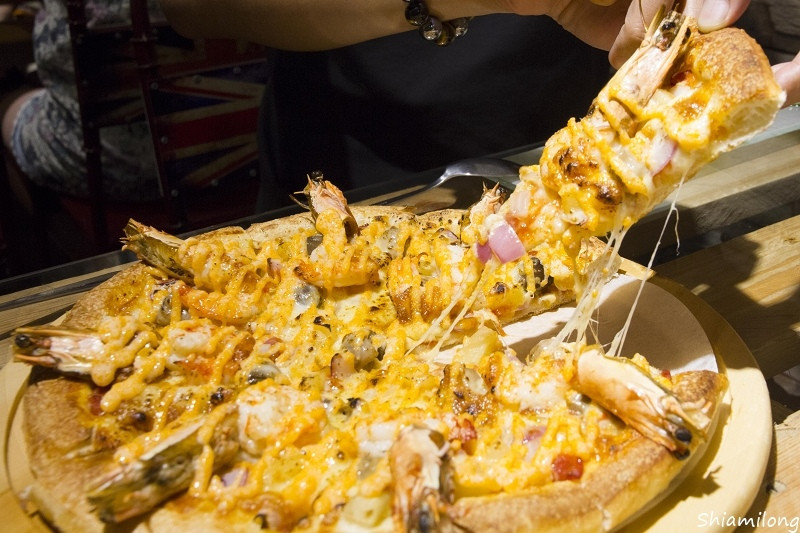 【台南】中西區 ★ 7平方創新PIZZArestaurant - 特別的披薩店，有著滿滿的創意精緻料理~
