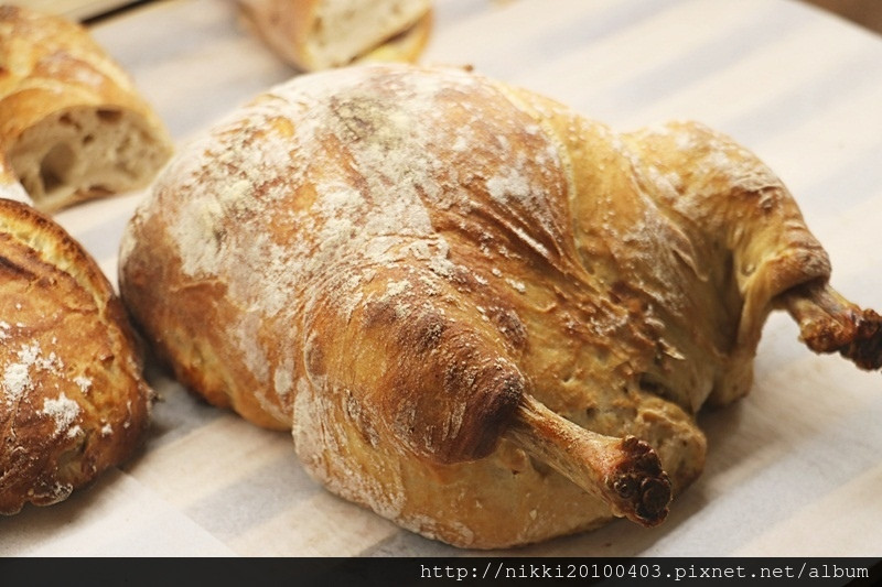 天母的國王烘焙 天母麵包推薦 台北法國麵包推薦 台北道地法國麵包推薦 國王烤全雞麵包