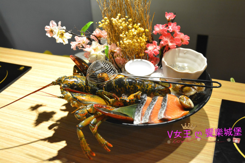 【食。板橋/火鍋】 捷運新埔站 鮮入圍煮-精緻鍋物 ~ 新鮮海鮮 現點現撈，就是要給你吃到 " 尚青 " 的美味食材