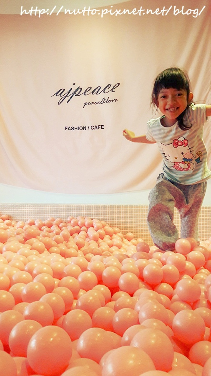 【誤闖網紅咖啡廳】充滿粉紅泡泡的少女系AJ Peace Cafe